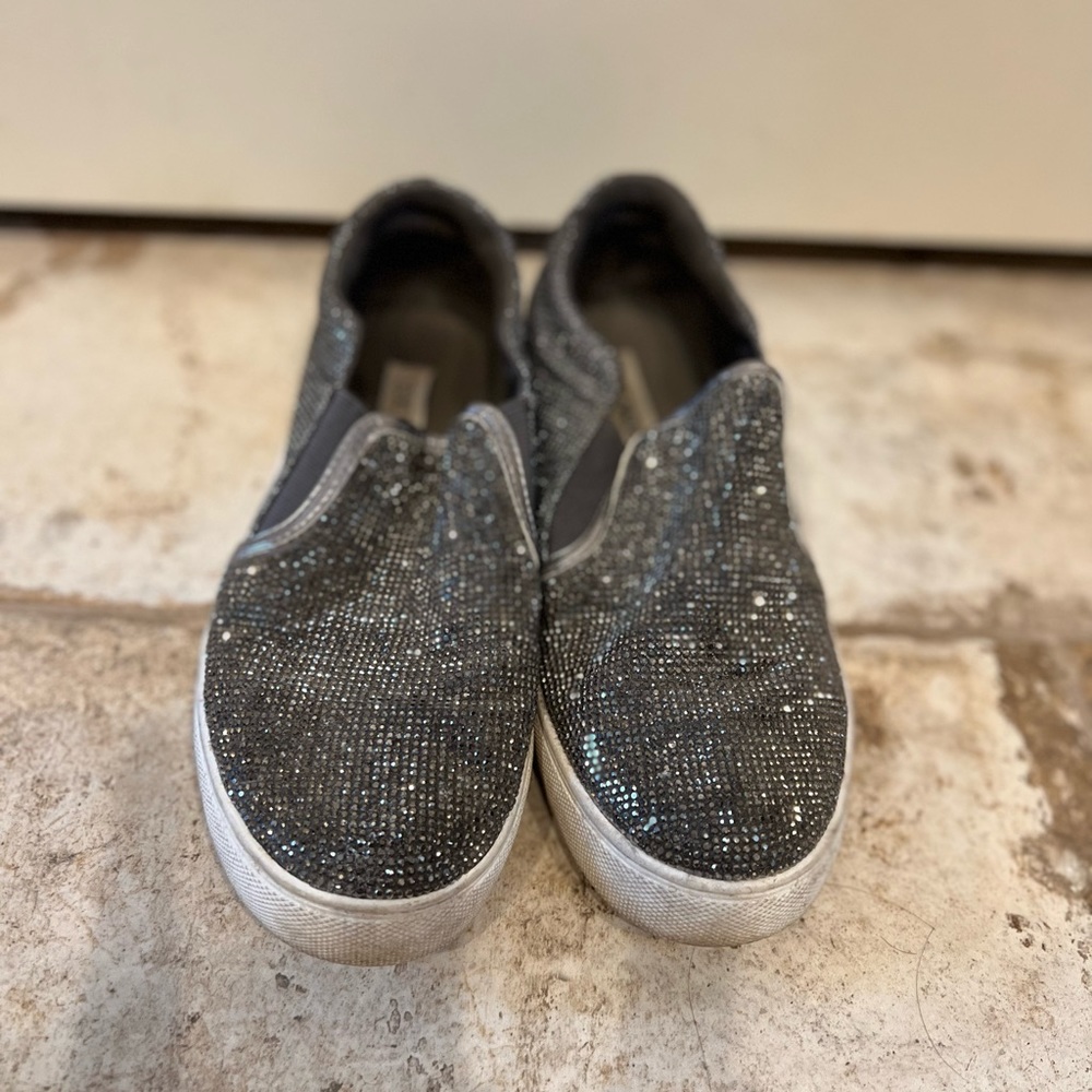 Steve Madden Rhinestone slip ons size 7. - Picture 4 of 5